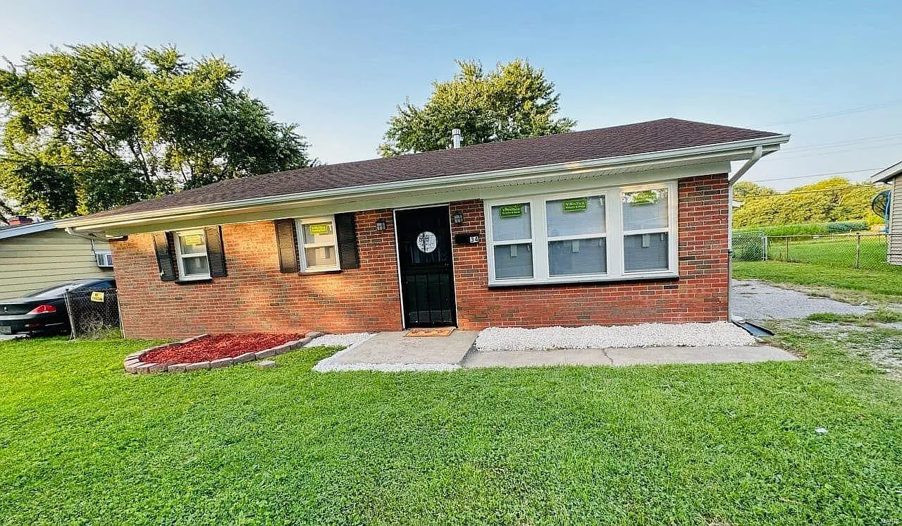 34 E Adams Dr photo 1