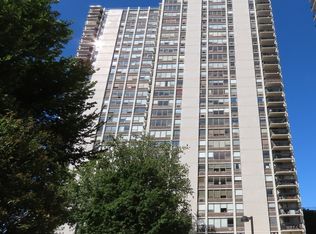 1460 N Sandburg Ter APT 803a, Chicago, IL 60610