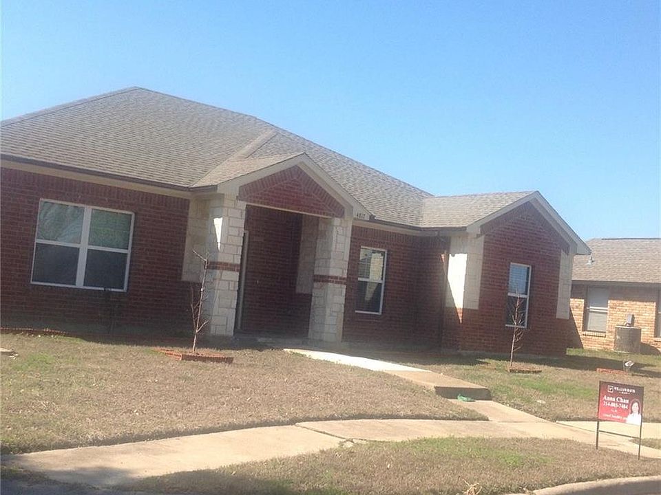 2nd image of 4817 Cresthill Ln