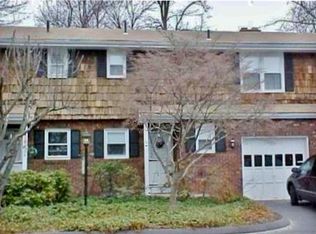 11 Davenport Rd, West Hartford, CT 06110