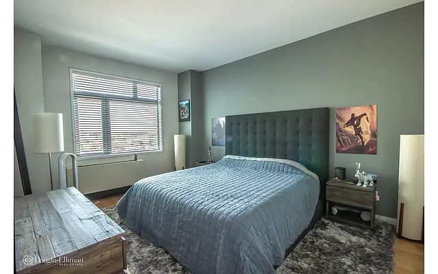 Rented by Douglas Elliman | media 29