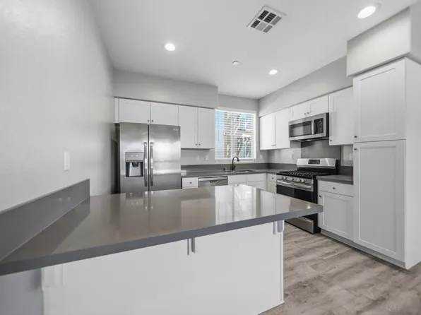 8850 Olive Ln Unit 16, Santee, CA 92071