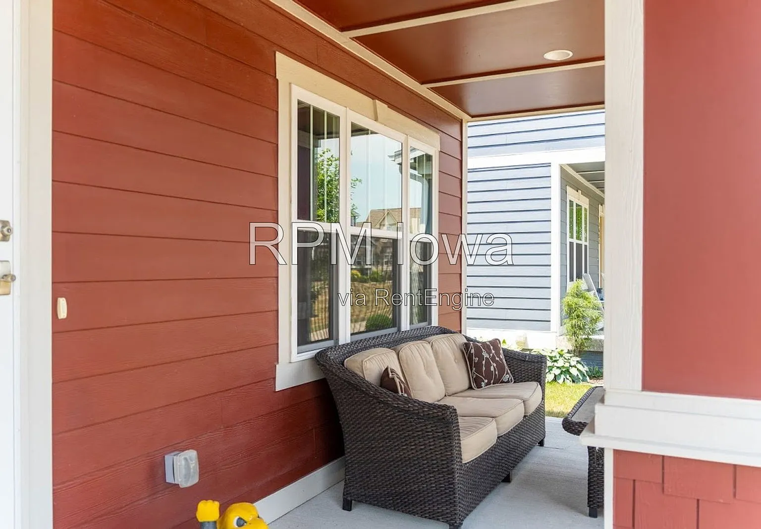 4 bed, 3.5 bath, 2153 sqft, $2,495 — Photo 3