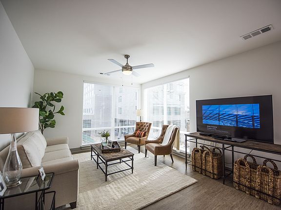 4th image of 7165 Avalon Blvd #7201