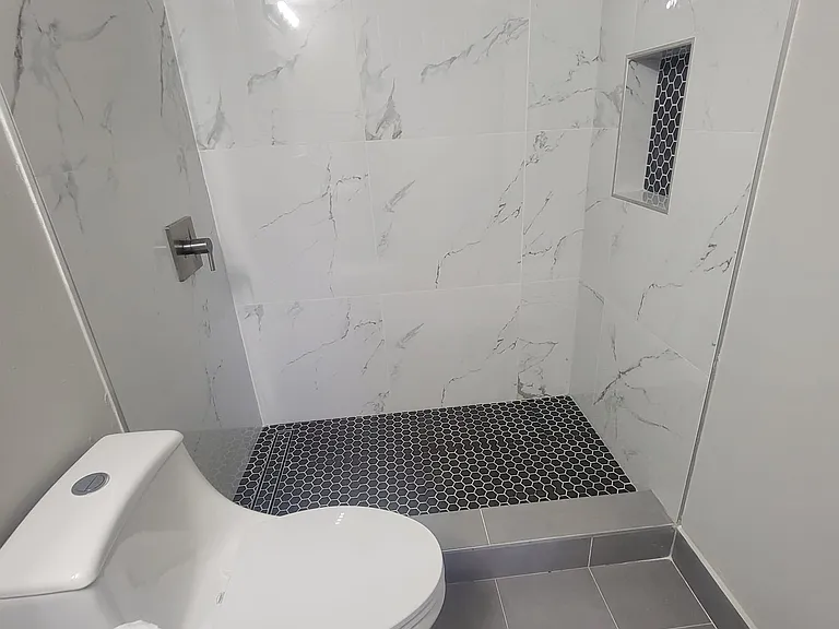 251 Palm Cir W #201 — Photo 11