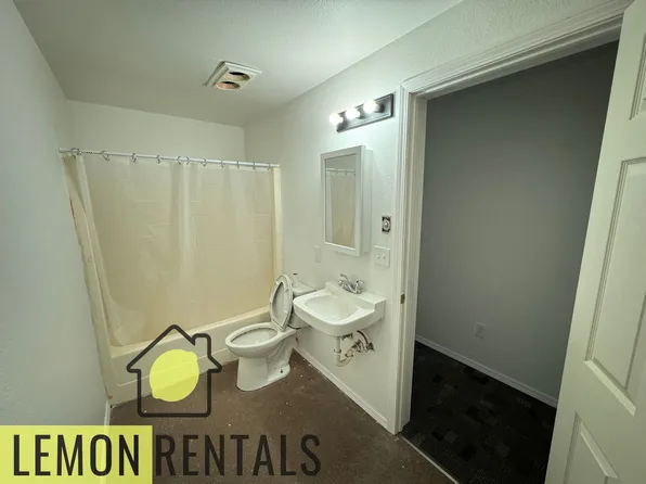 902 N 9th Ave, 902 N 9th Ave #4, Yakima, WA 98902