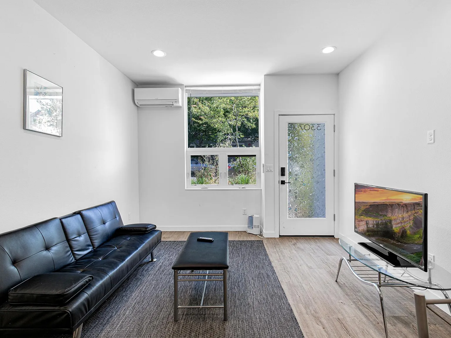 2 bed, 1190 sqft, $2,700 — Photo 4