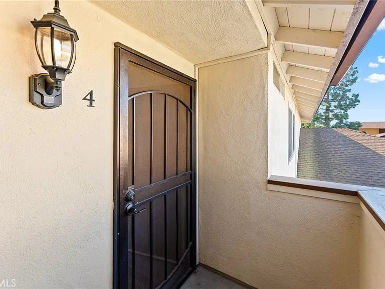 17972 Baron Cir #4 — Photo 5
