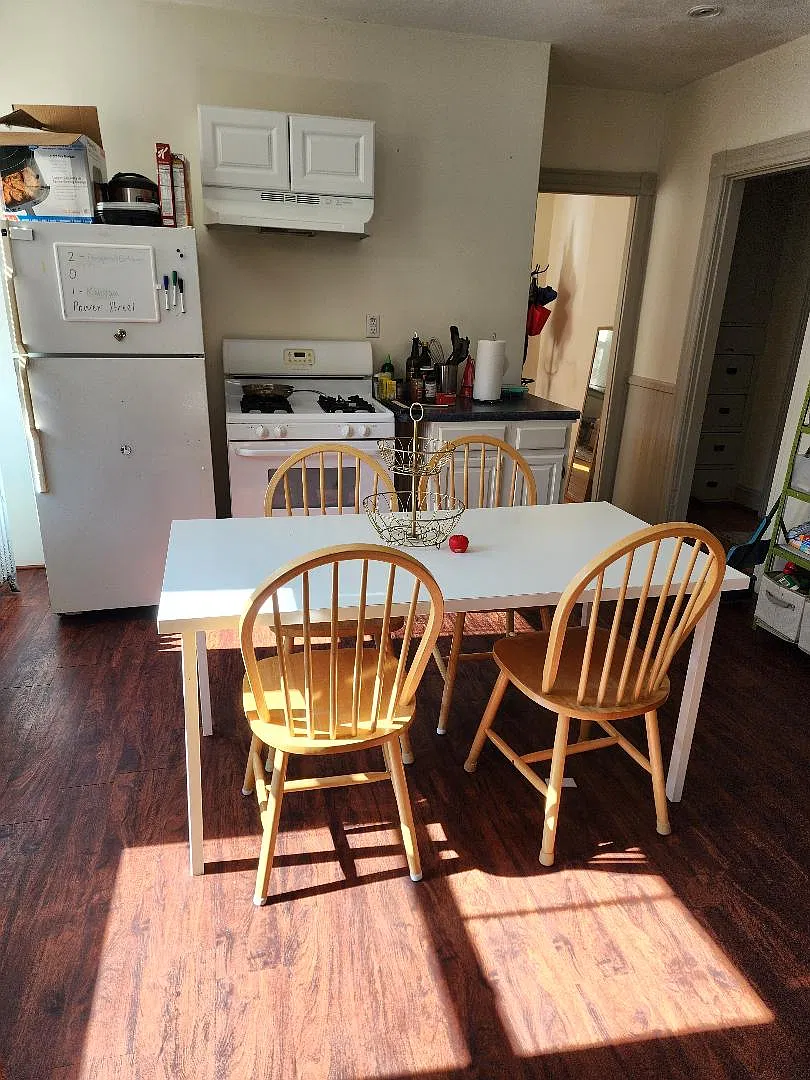 3 bed, 1200 sqft, $2,625 — Photo 3
