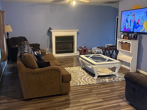 3rd image of 1430 Meitzler St