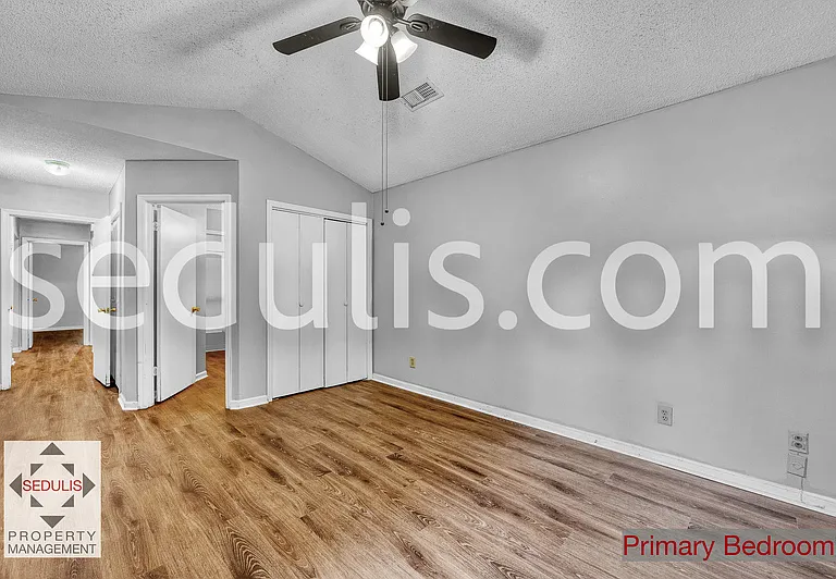 801 Temple Rd #A — Photo 18