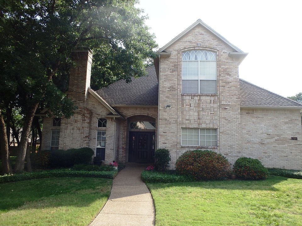 1st image of 740 Oak Leaf Ct