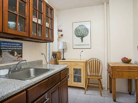 4th image of 302 Eastern Pkwy APT 1F