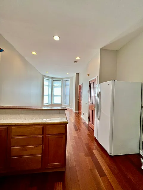 2 bed, $1,475 — Photo 4