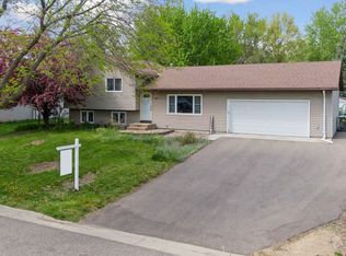 9224 79th St S, Cottage Grove, MN 55016