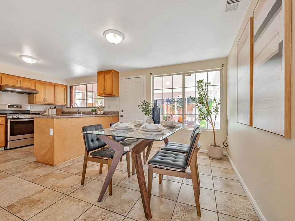 1st image of 1462 Cathay Dr #1
