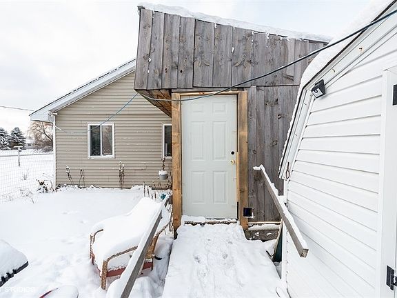 3rd image of 2512 W Temple Dr