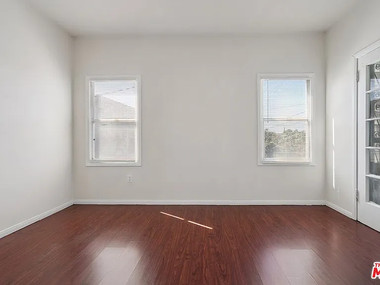 1464 3/4 W 35th Pl — Photo 10