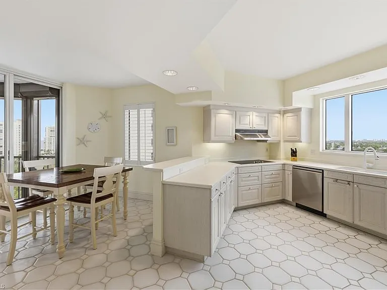 8990 Bay Colony Dr #1203 — Photo 10