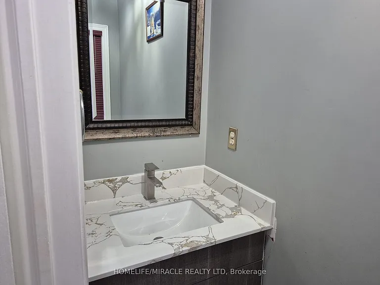 124 Lindenshire Ave #UPPER — Photo 3