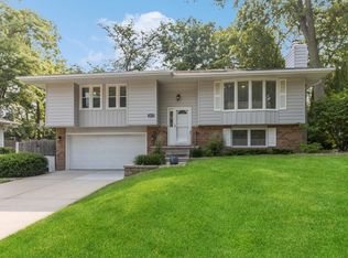 1673 NW 104th St, Clive, IA 50325