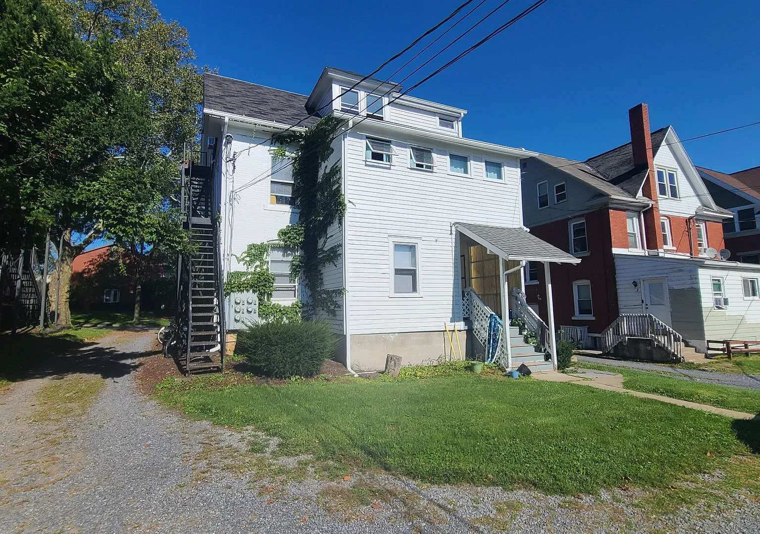 College Avenue, West-712 — Photo 4