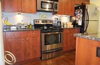 5th image of 300 Hamilton St APT 108