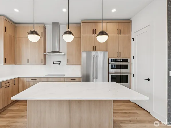 18805 99th Court NE #E, Bothell, WA 98011