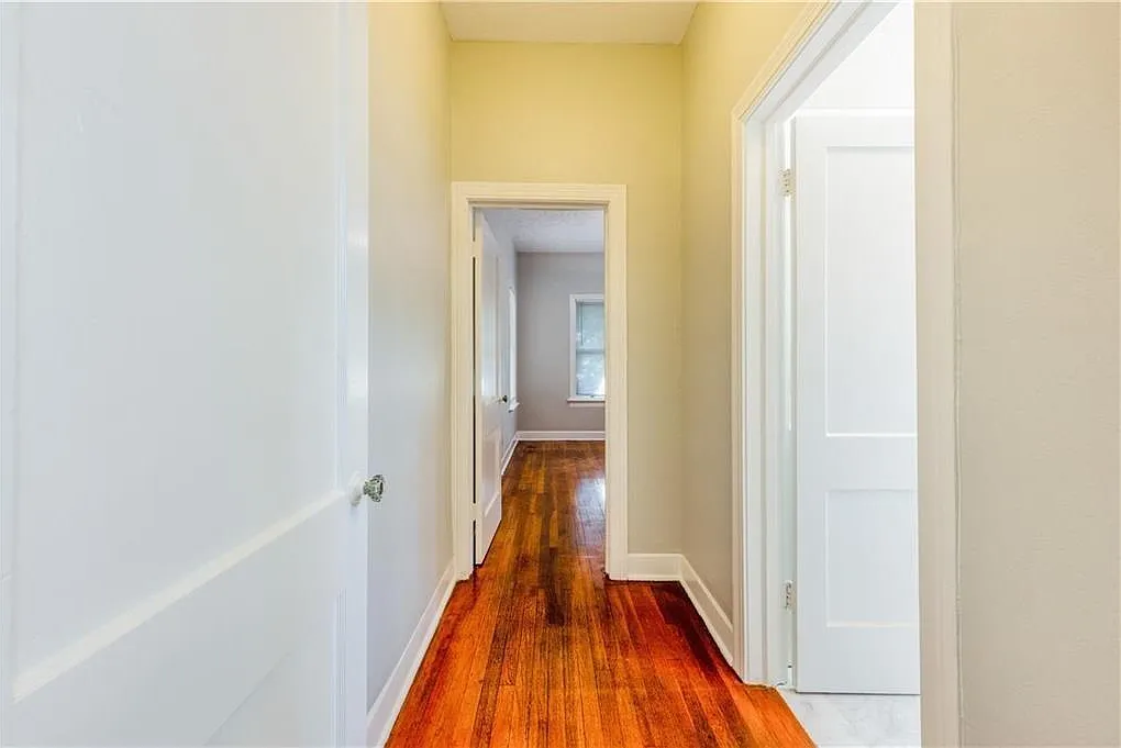 2 bed, 1282 sqft, $2,900 — Photo 3
