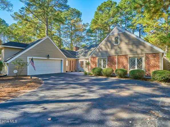 200 Westchester Circle, Pinehurst, NC 28374