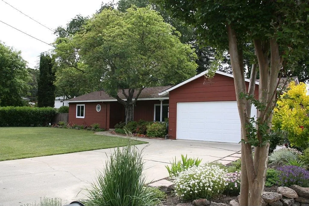 2980 Brookdale Ct photo 1