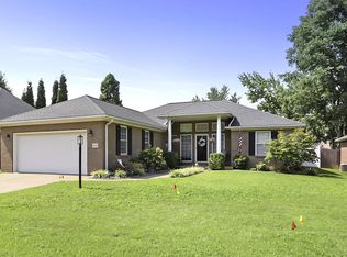 6822 Rosewood Ln, Newburgh, IN 47630