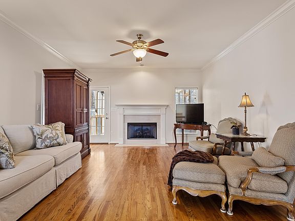 5th image of 108 N Village Dr