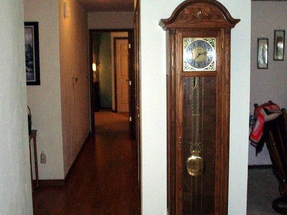5th image of 438 Nies Ave