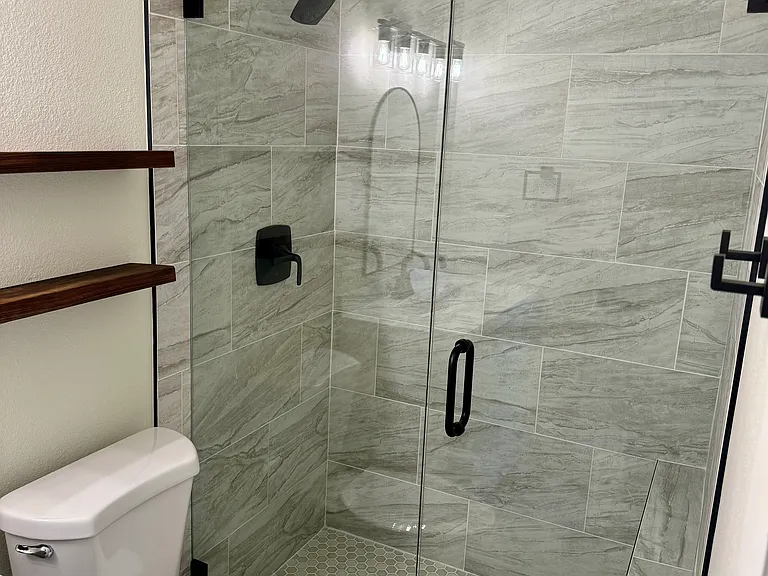 2810 E Clarendon Ave — Photo 24