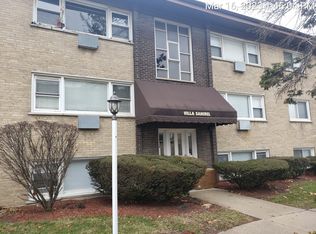 8508 45th Pl APT 1C, Lyons, IL 60534