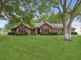 315 Clay Ln, Red Oak, TX 75154