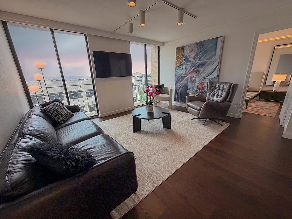 1122 Colorado St #1301