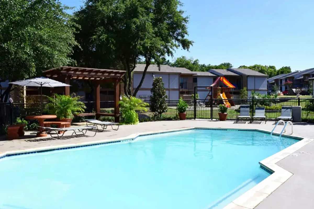 Building Photo - River Ranch Apartments