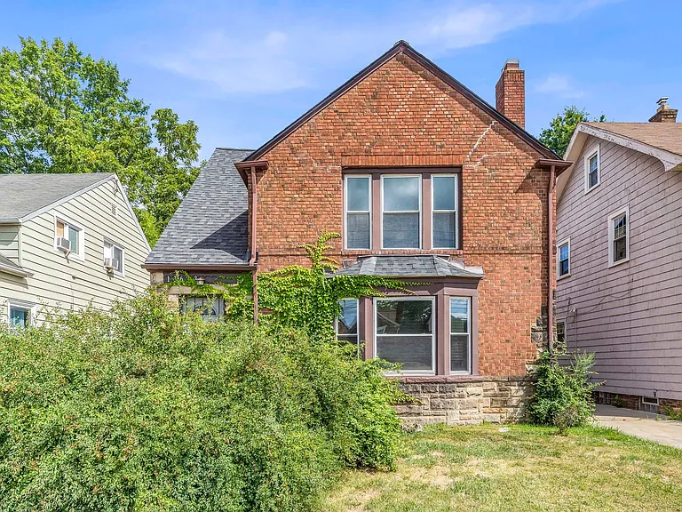 13613 Cedar Rd — Photo 1