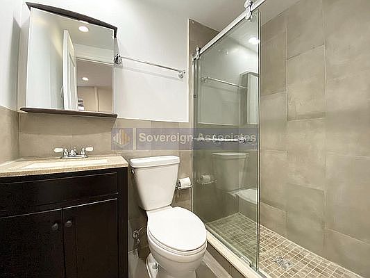 5th image of 3139 Broadway #41