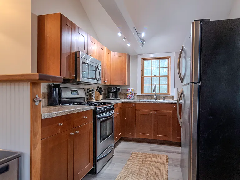 110 Clark Rd — Photo 44