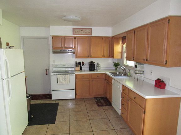 3rd image of 3413 Kanawha Dr
