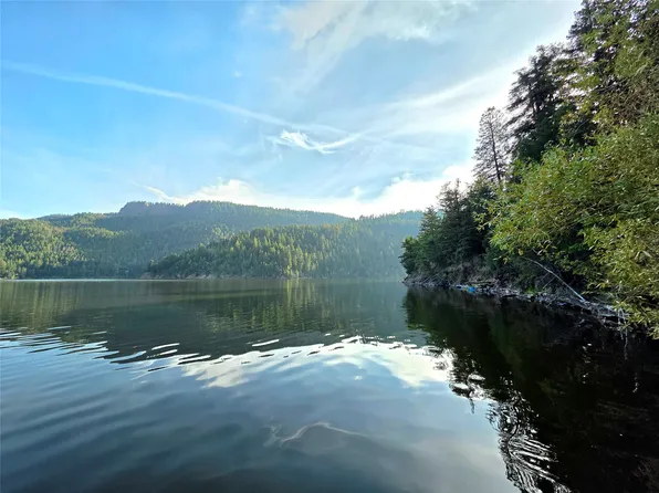 6453 Pinaus Lake Rd, Falkland, BC V0E 1W0