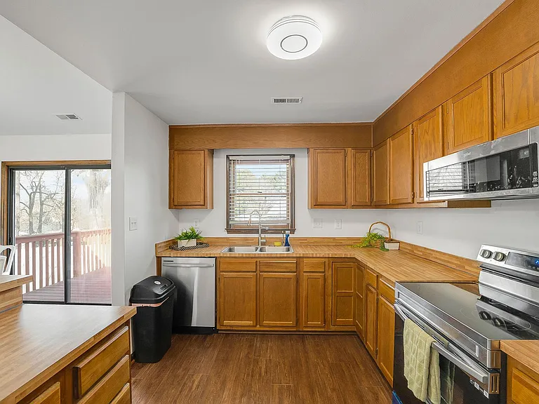 5613 Continental Way — Photo 18