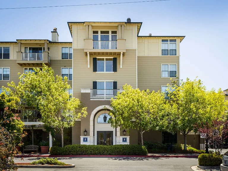 Marlin Cove Apartments — Photo 25