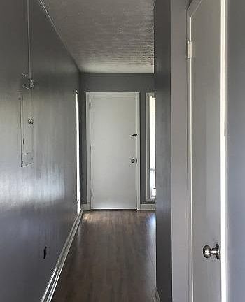 4th image of 200 Thistlewood Ave