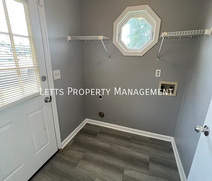 788 Crestline Dr — Photo 15