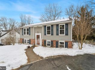 203 Katherine Ln, Coatesville, PA 19320