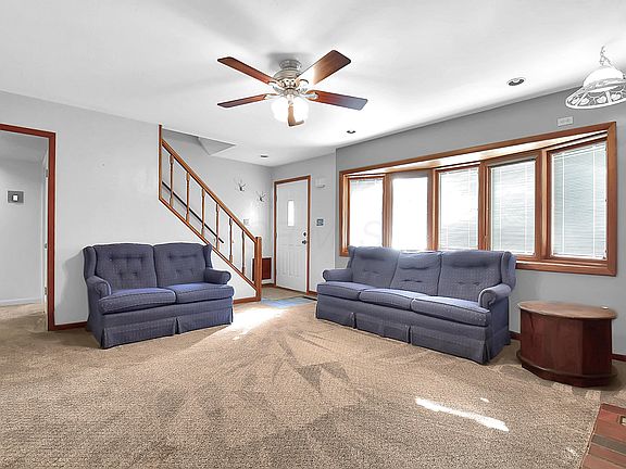 3rd image of 1567 Baxter Dr